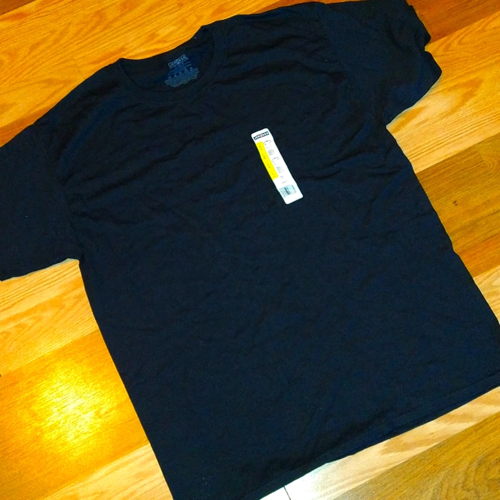 Jerzees Plain black Tshirt